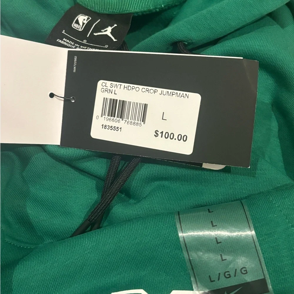 Nike Women’s Celtics Sweatshirt Size Large NWT - Picture 4 of 4